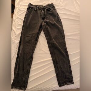 BDG Mom High Rise in Washed Black Size 28